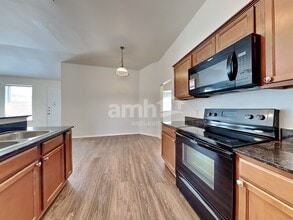 1607 Tampa Bay Dr in Dallas, TX - Foto de edificio - Building Photo