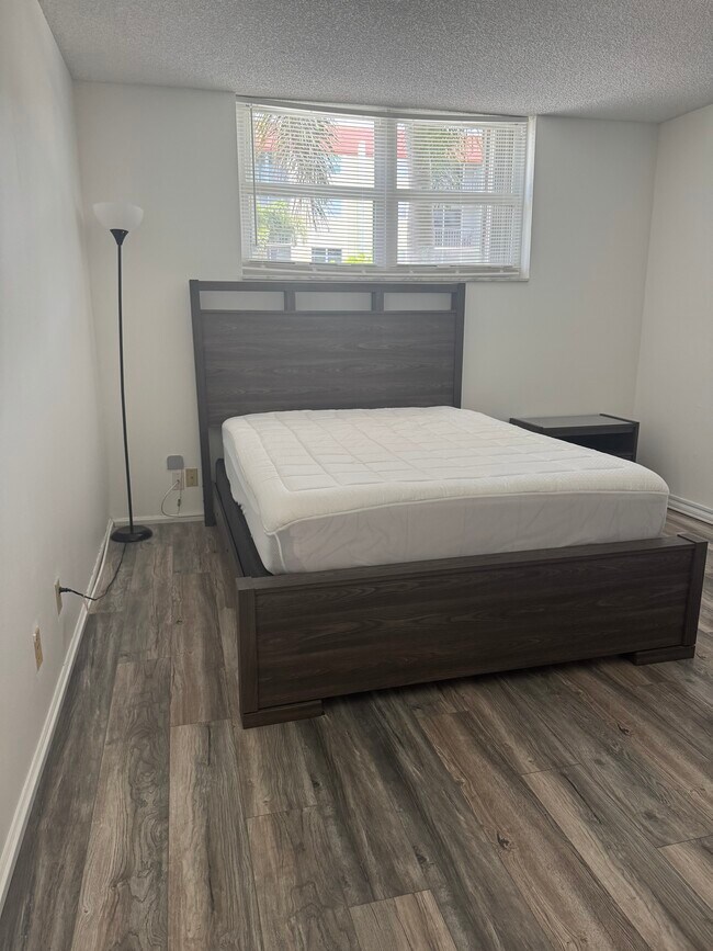5300 NE 24th Ter, Unit 232C in Fort Lauderdale, FL - Building Photo - Building Photo