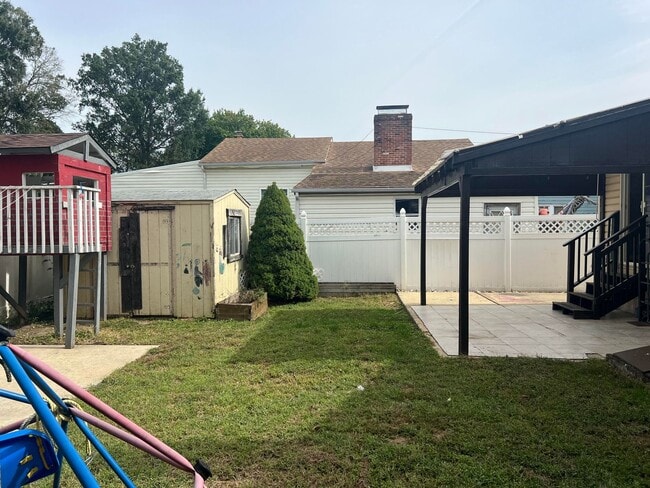 205 Chippewa St in Lester, PA - Building Photo - Building Photo