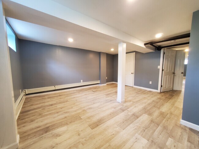 192 Grant Ave, Unit B in Jersey City, NJ - Building Photo - Building Photo