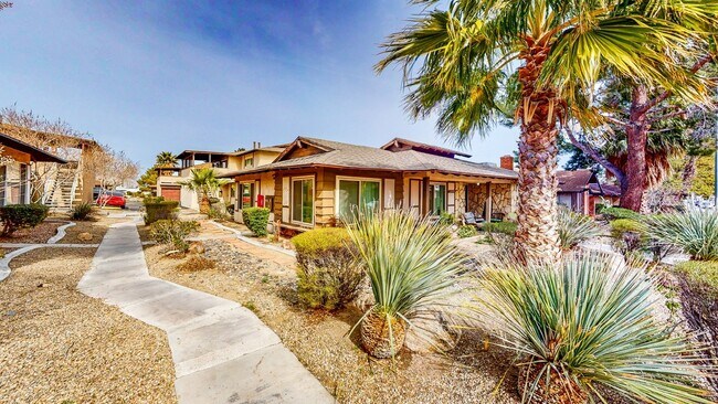 2680 Karen Ave-Unit -#2 in Las Vegas, NV - Building Photo - Building Photo