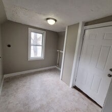 2377 E 84th St in Cleveland, OH - Building Photo - Building Photo