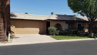 7858 E Pecos Ln in Scottsdale, AZ - Building Photo