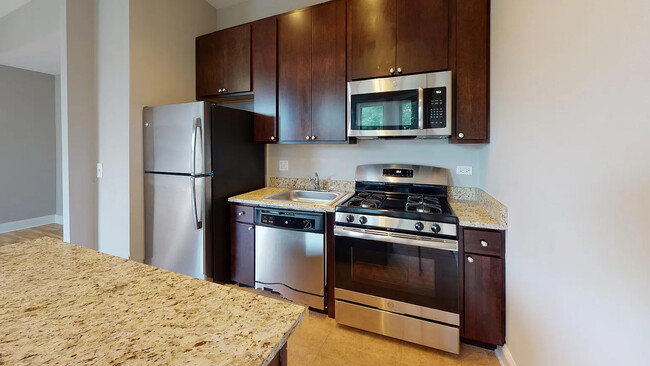 236 E 61st St, Unit 2B in New York, NY - Building Photo - Building Photo