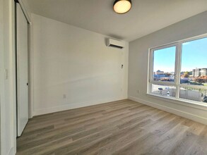 19 Livingston St, Unit 1 in Newark, NJ - Building Photo - Building Photo