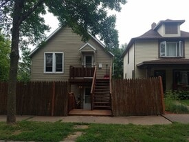 2208 W 2nd St in Duluth, MN - Building Photo