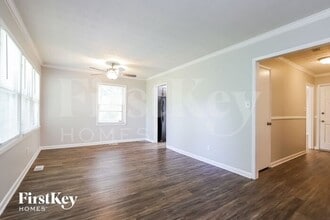 818 Hillside Dr in Gainesville, GA - Building Photo - Building Photo