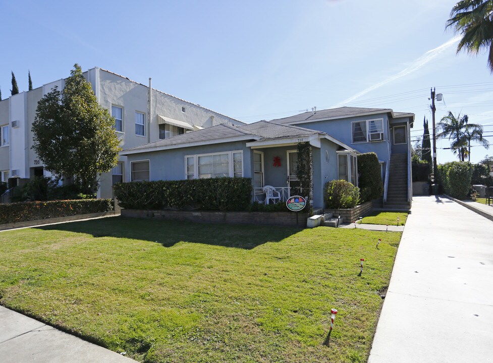 730 W Glenoaks Blvd in Glendale, CA - Building Photo