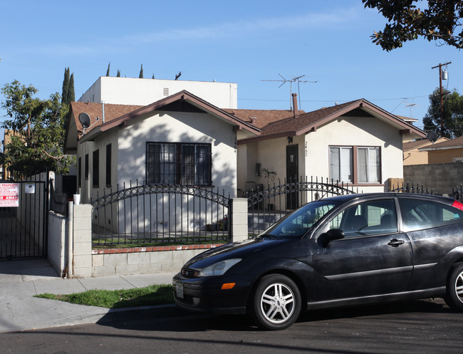 2452-2454 Linden Ave in Long Beach, CA - Building Photo - Building Photo