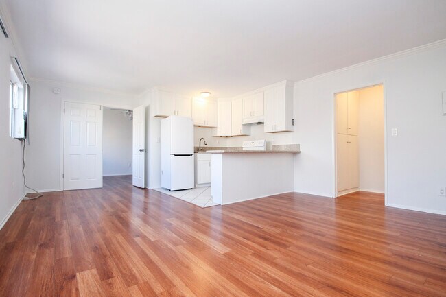 Ohio Apartments in Los Angeles, CA - Foto de edificio - Building Photo