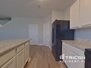 1335 Coltview Pl in Dallas, TX - Building Photo - Building Photo