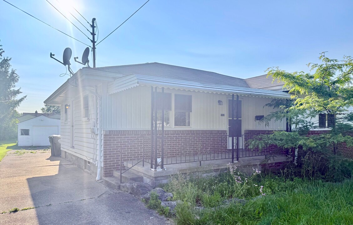 532 N Dunlap Ave in Youngstown, OH - Building Photo