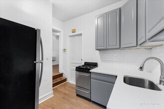 3111 N Clifton Ave in Chicago, IL - Building Photo - Building Photo