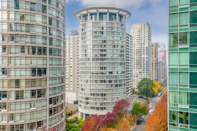 Palisades West in Vancouver, BC - Building Photo - Primary Photo