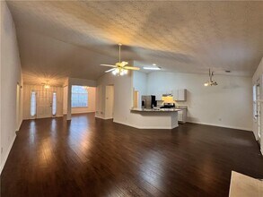 3780 Crescent Walk Ln NE in Suwanee, GA - Building Photo - Building Photo