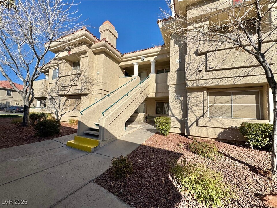 1528 Jenny Linn Dr in Henderson, NV - Building Photo