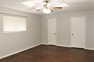 2203 Glen Forest Ln in Plano, TX - Building Photo - Building Photo