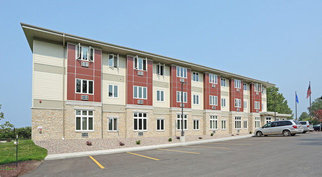 Veterans Manor Apartments in Green Bay, WI - Building Photo - Primary Photo