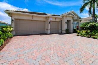 14849 Windward Ln in Naples, FL - Building Photo - Building Photo