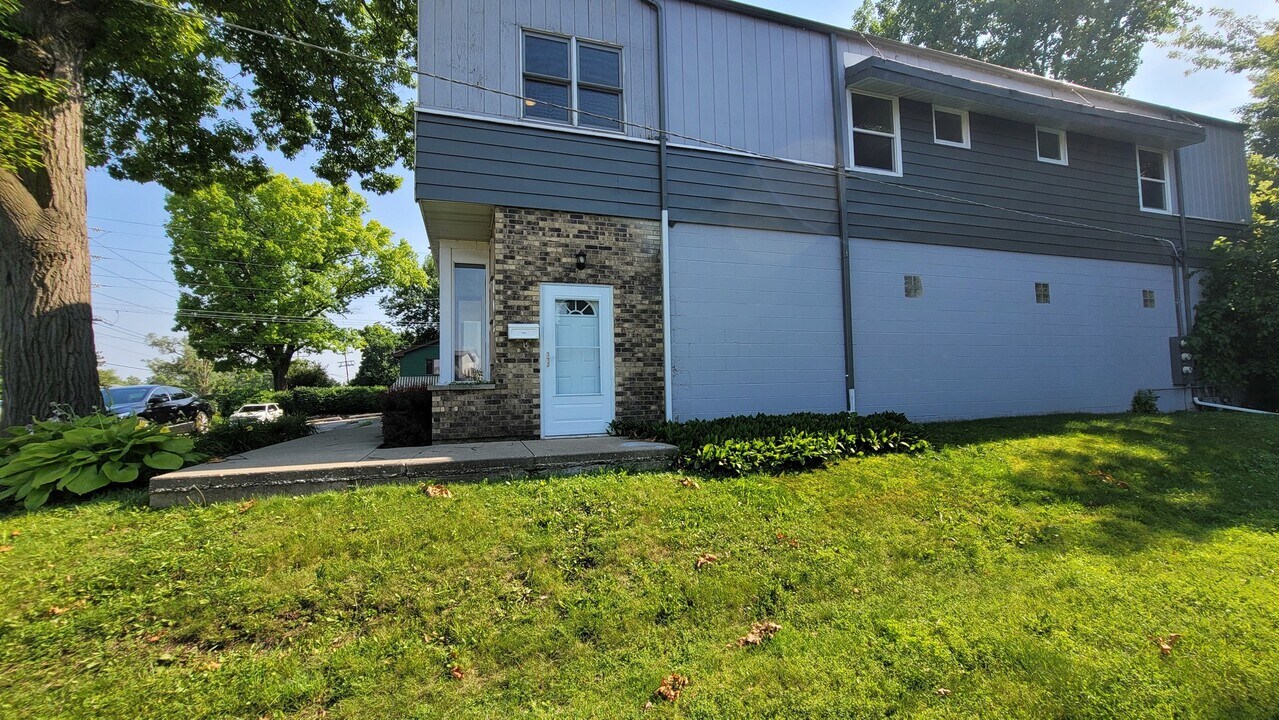 792 N Barron Blvd in Grayslake, IL - Building Photo