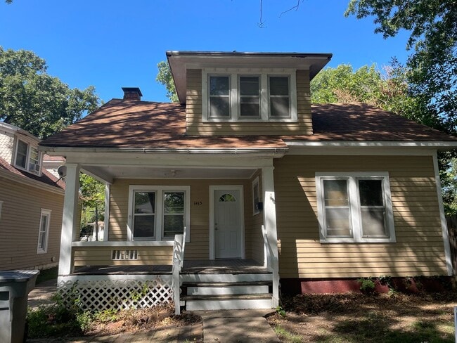 property at 1415 Neosho St