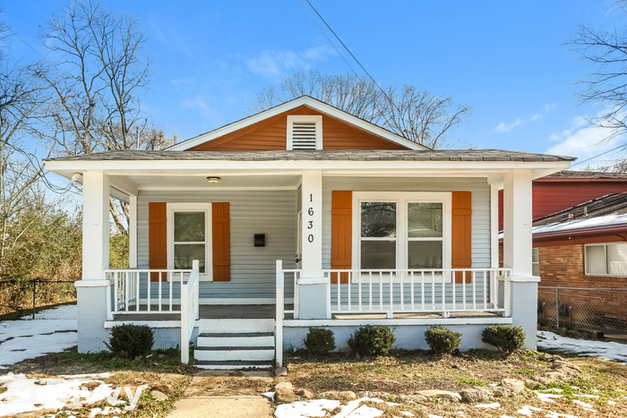 1630 Pillow St in Memphis, TN - Foto de edificio