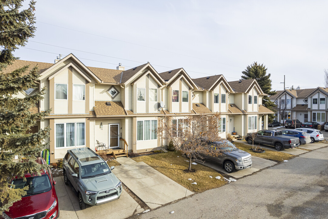 Shawnessy West in Calgary, AB - Building Photo