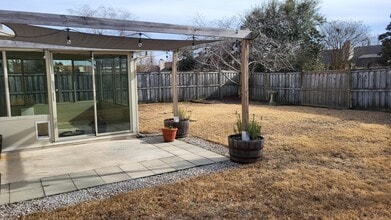 307 Smallwood Ct in Wilmington, NC - Building Photo - Building Photo