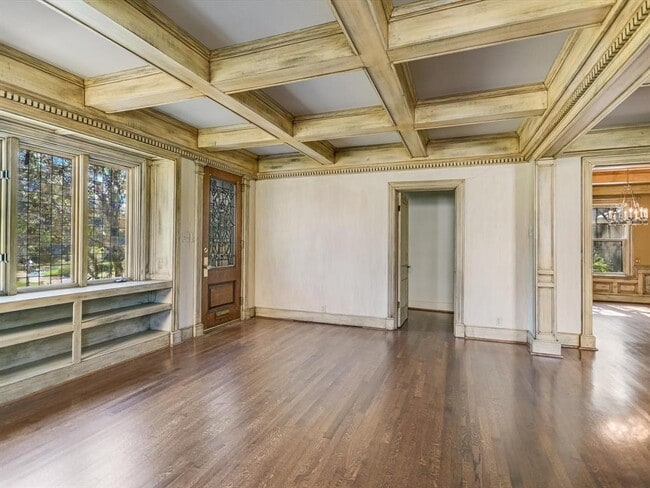 property at 2512 Wooldridge Dr