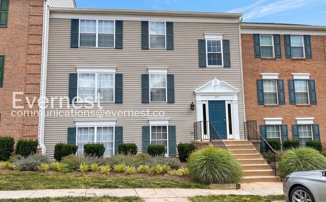107 Prosperity Ave SE