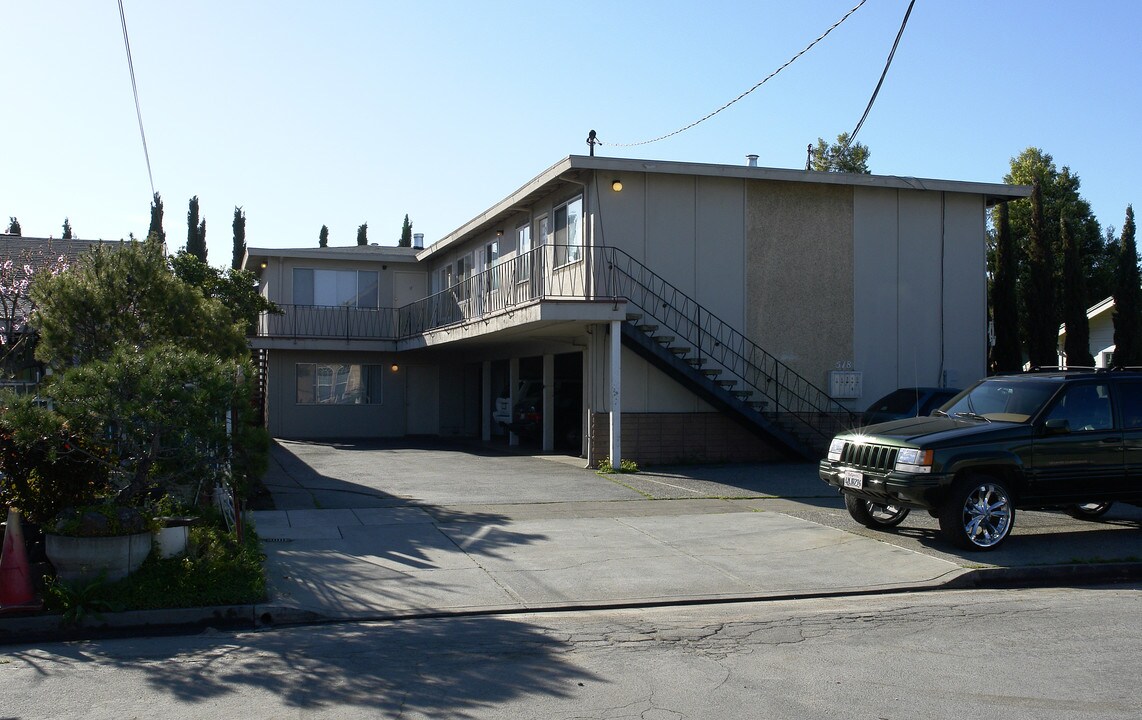 518 Alden St in Redwood City, CA - Foto de edificio