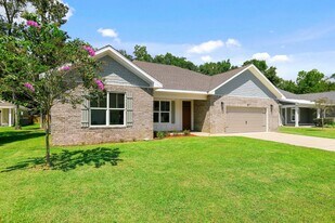 61 Spruce St in Freeport, FL - Building Photo