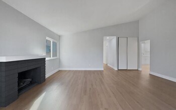 25443 Vía Labrada in Santa Clarita, CA - Building Photo - Building Photo