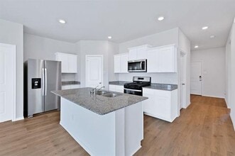 1450 Saddlehorn Dr in Denton, TX - Building Photo - Building Photo