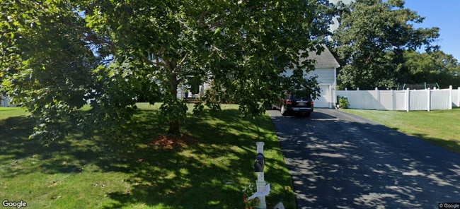 property at 1051 Lincolnshire Dr