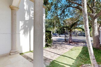 3180 New York St in Miami, FL - Building Photo - Building Photo