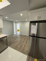 466 Commonwealth Ave in Boston, MA - Building Photo