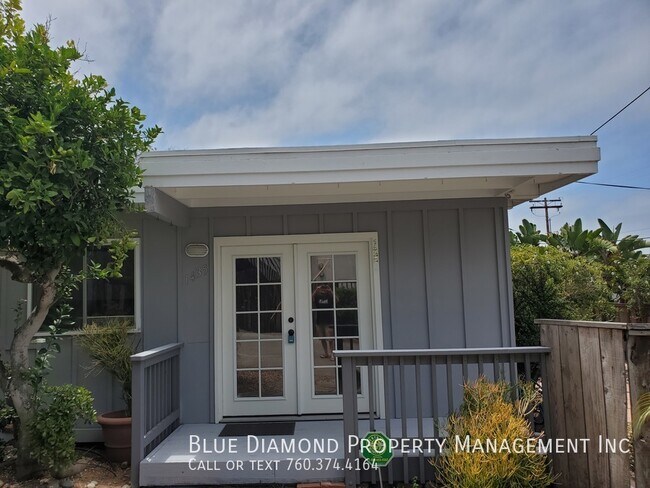 1435 Hygeia Ave in Encinitas, CA - Foto de edificio - Building Photo