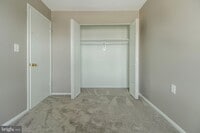 825 Showell Ct photo'