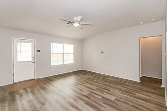 3510 Aztec Wood Dr in Houston, TX - Building Photo - Building Photo