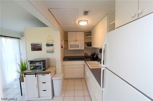 property at 611 E Palm Ave