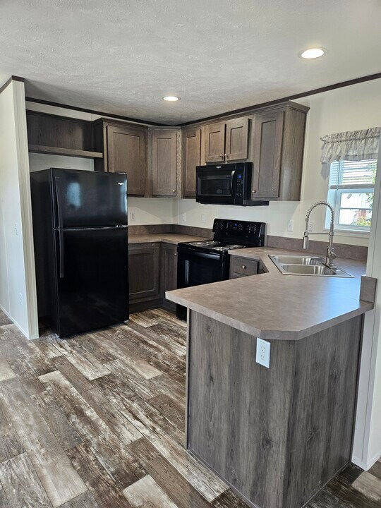 70 Fair Acres Cir Rentals in Mystic, CT