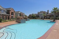Pinnacle Apartments photo'
