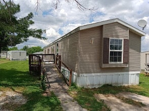 2651 Windy Hill Rd in Vincennes, IN - Building Photo - Building Photo