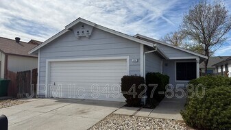 1747 Bluehaven Dr in Sparks, NV - Building Photo