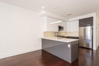 129 Brunswick St in Jersey City, NJ - Building Photo - Building Photo