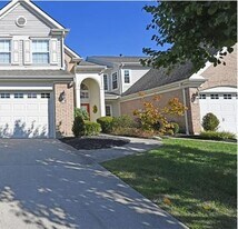 482 Madeira Ct in Cincinnati, OH - Building Photo