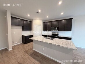 1997 E Wetleaf Pl in Casa Grande, AZ - Building Photo - Building Photo