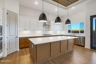 832 Eltham Dr in Horizon City, TX - Building Photo - Building Photo