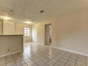 4300 Acropolis Ct in Austin, TX - Building Photo - Building Photo